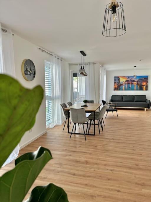 Amao-Pearl I Comfort Suite I 94Qm I Kingsize-Bett I Exklusiv Mit Balkon & Tiefgarage I Aufzug Offenburg Eksteriør bilde