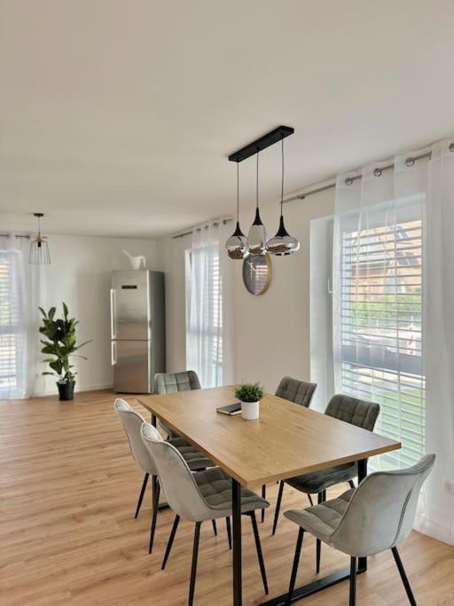 Amao-Pearl I Comfort Suite I 94Qm I Kingsize-Bett I Exklusiv Mit Balkon & Tiefgarage I Aufzug Offenburg Eksteriør bilde