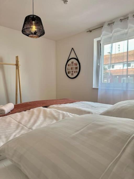 Amao-Pearl I Comfort Suite I 94Qm I Kingsize-Bett I Exklusiv Mit Balkon & Tiefgarage I Aufzug Offenburg Eksteriør bilde