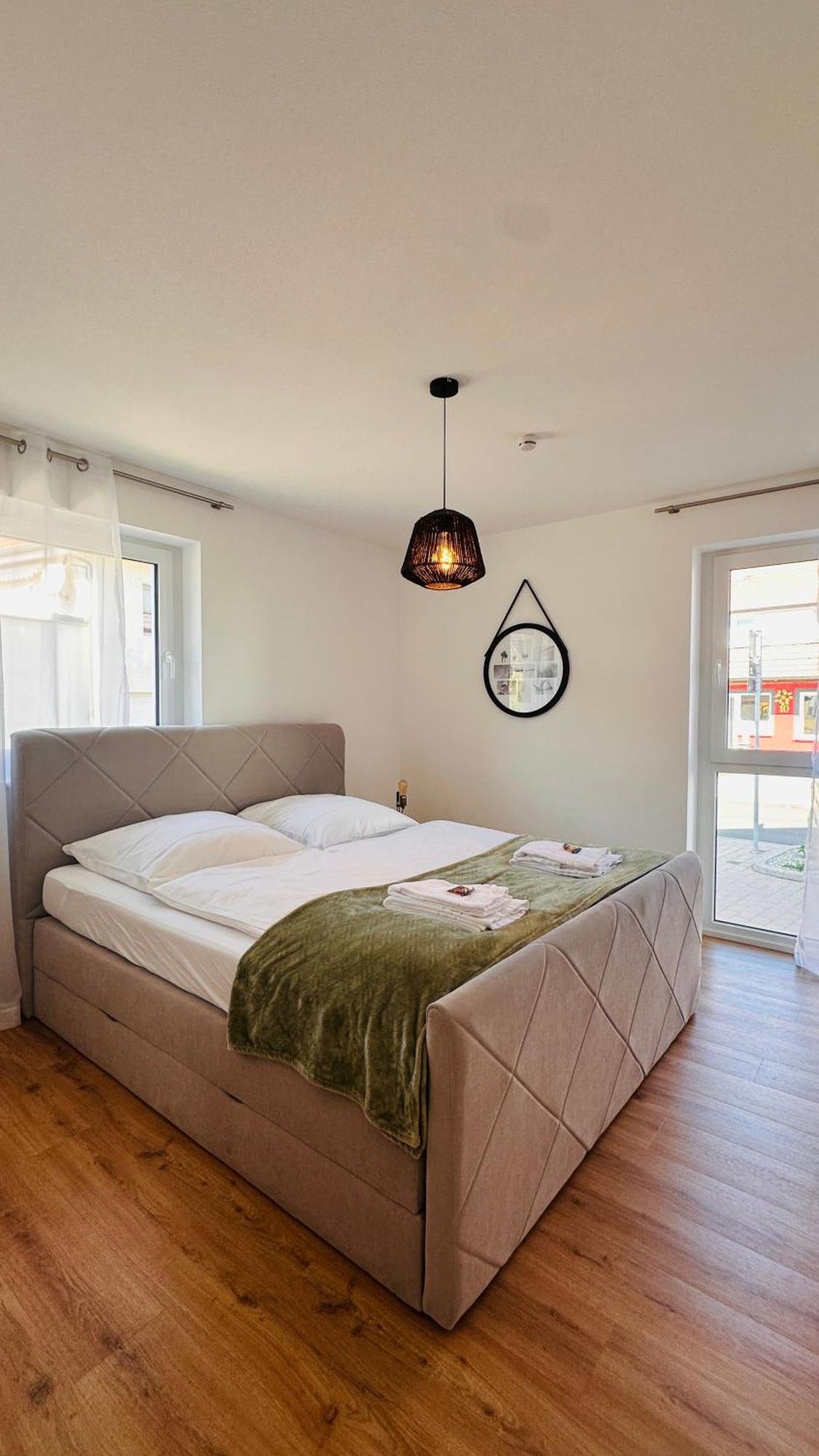 Amao-Pearl I Comfort Suite I 94Qm I Kingsize-Bett I Exklusiv Mit Balkon & Tiefgarage I Aufzug Offenburg Eksteriør bilde